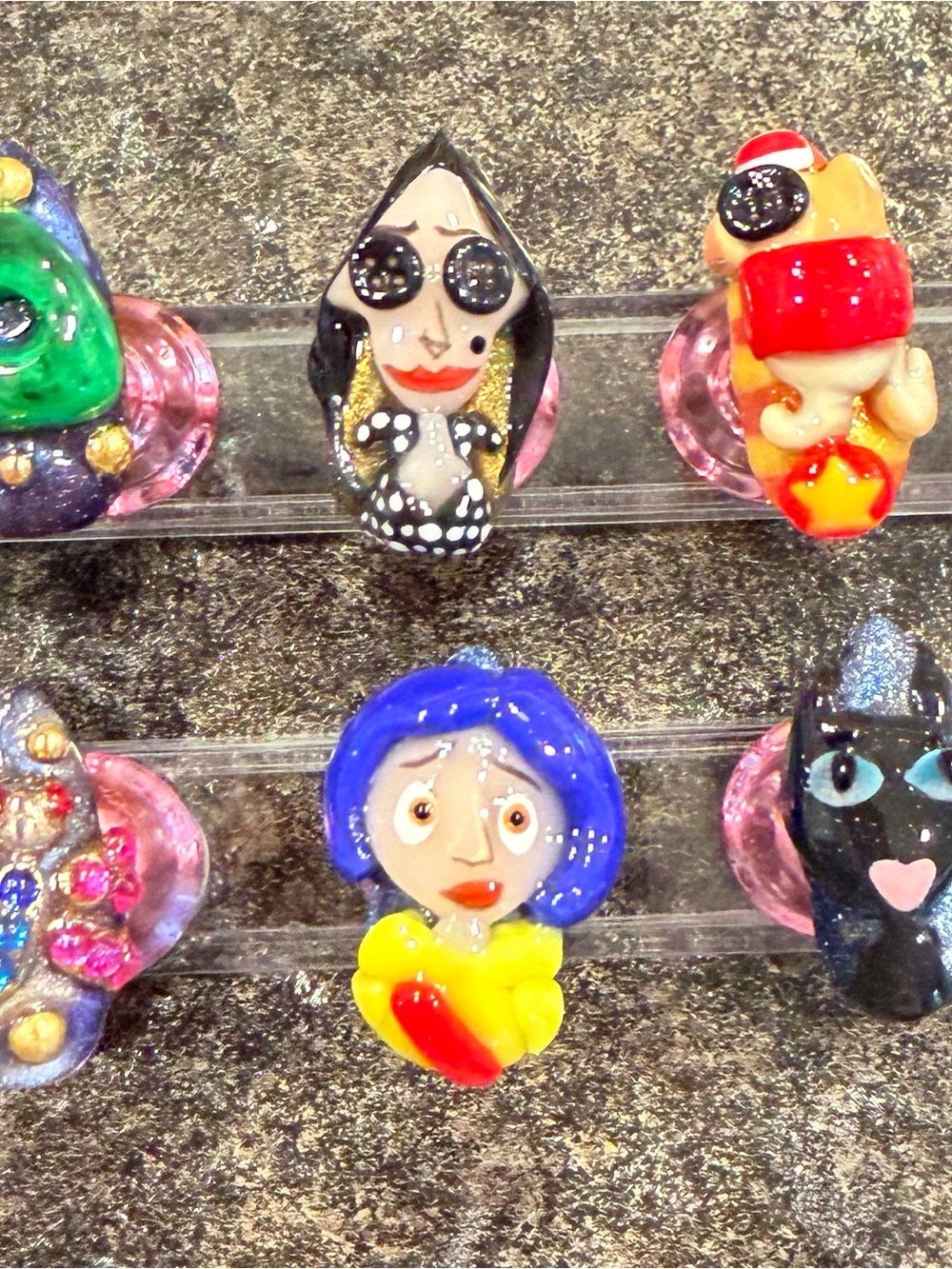 Multicolor Brooch Collection - Picture 2 of 3